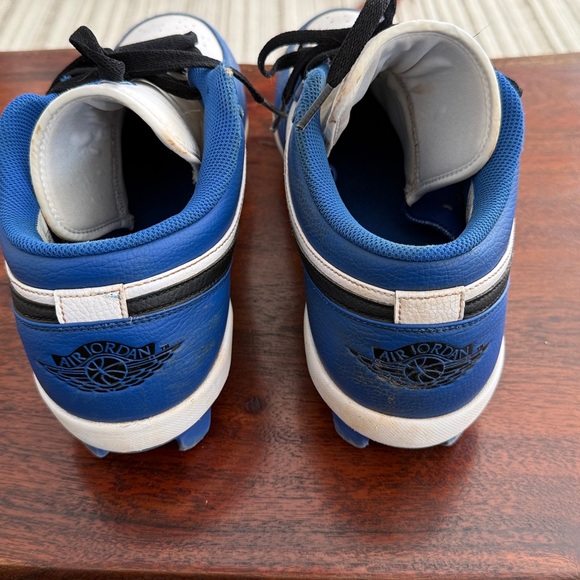 Nike Air Jordan Royal Blue and White Cleats - Picture 3 of 6